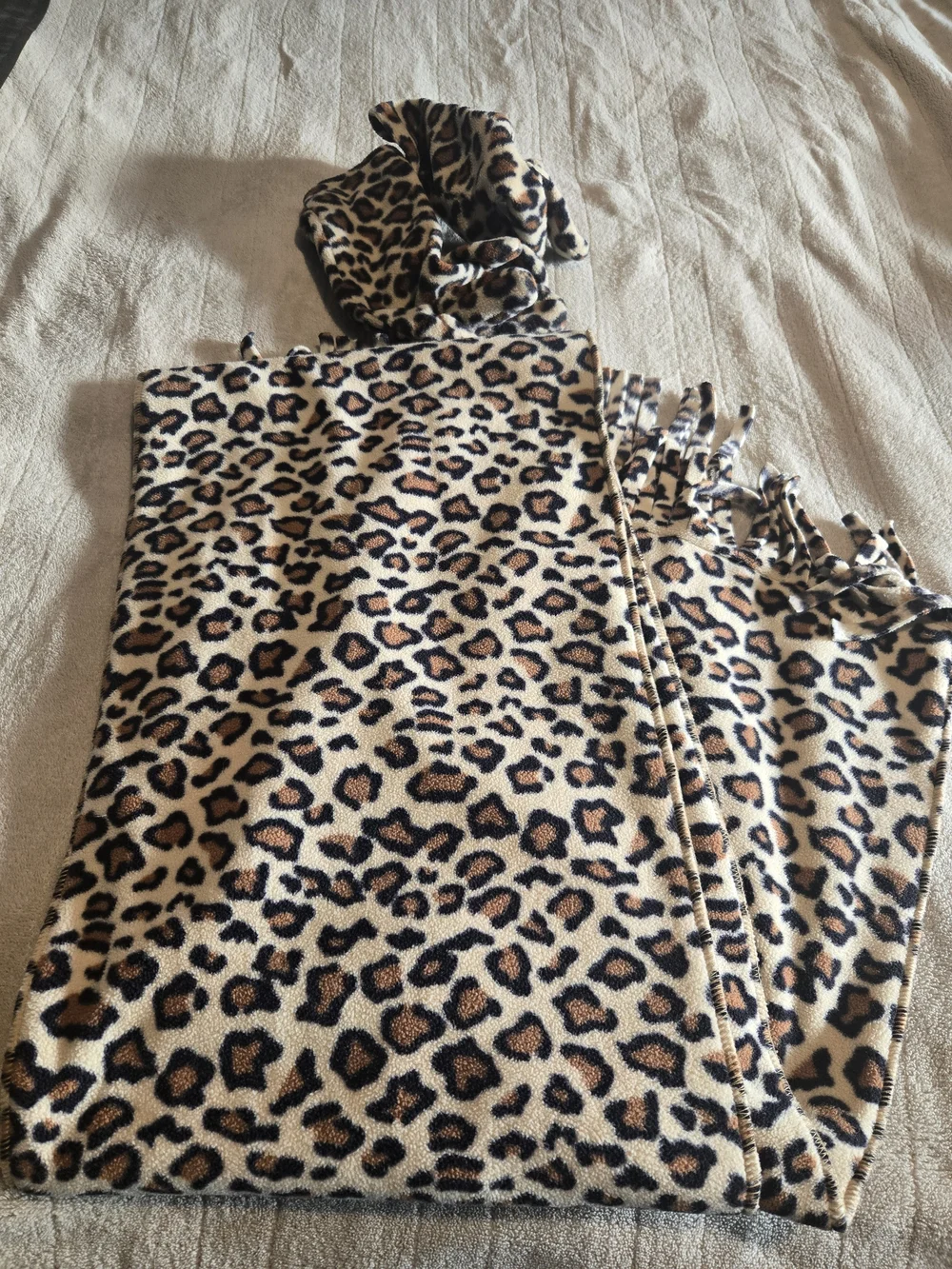 H&M Leopard Print Scarf & Scrunchie Set in Beige, Brown, Black
